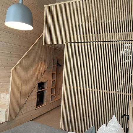 Brimibue Hotel Лом Екстериор снимка